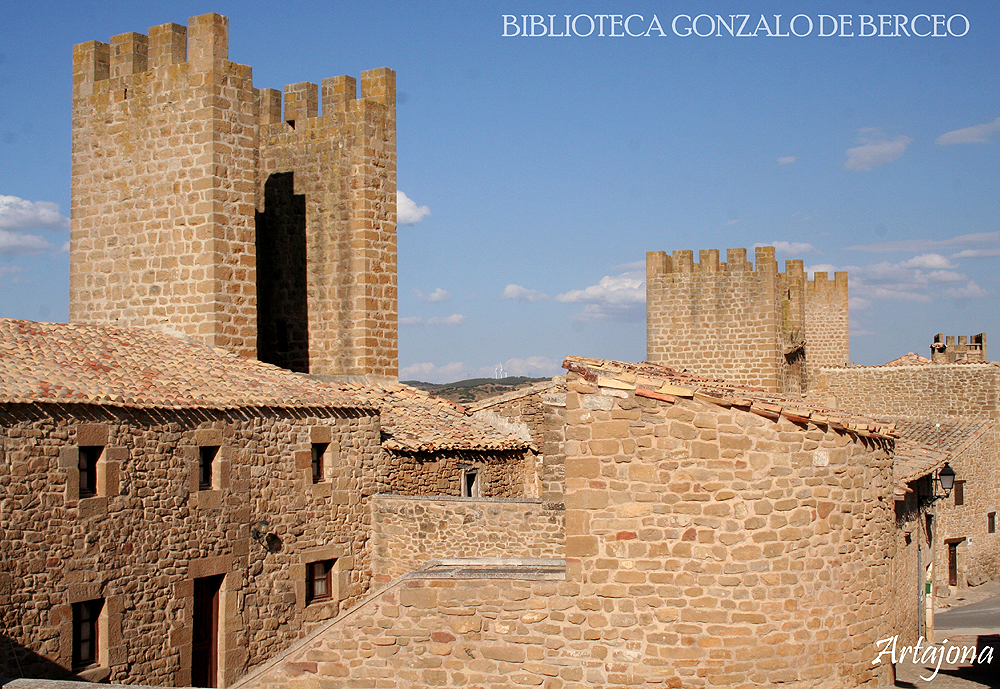 Artajona (Navarra).Detalle de un rincón del Cerco con sus torres.